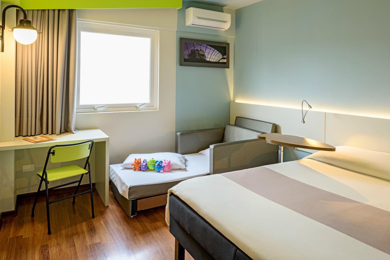 Quarto Standard - Cama de Casal e Cama Individual